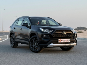 تويوتا  راف 4  2025  اوتوماتيك  0 كم  4 سلندر  دفع رباعي  اس يو في  أسود  تحت الضمان
