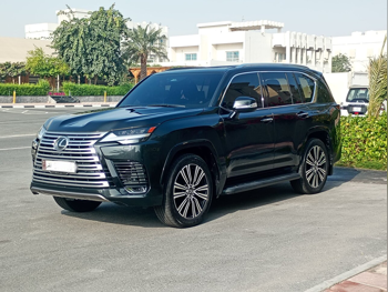 Lexus  LX  600 Luxury  2025  Automatic  12,000 Km  6 Cylinder  Four Wheel Drive (4WD)  SUV  Black  With Warranty