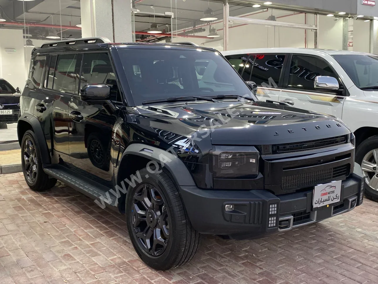 Jetour  T2  Hybrid  2025  Automatic  42,000 Km  4 Cylinder  Four Wheel Drive (4WD)  SUV  Black  With Warranty