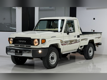 Toyota  Land Cruiser  LX  2024  Manual  39,000 Km  6 Cylinder  Four Wheel Drive (4WD)  Pick Up  Off White  With Warranty