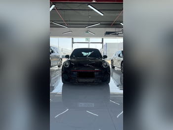 Mini  Cooper  S  2019  Automatic  57,000 Km  4 Cylinder  Front Wheel Drive (FWD)  Hatchback  Black