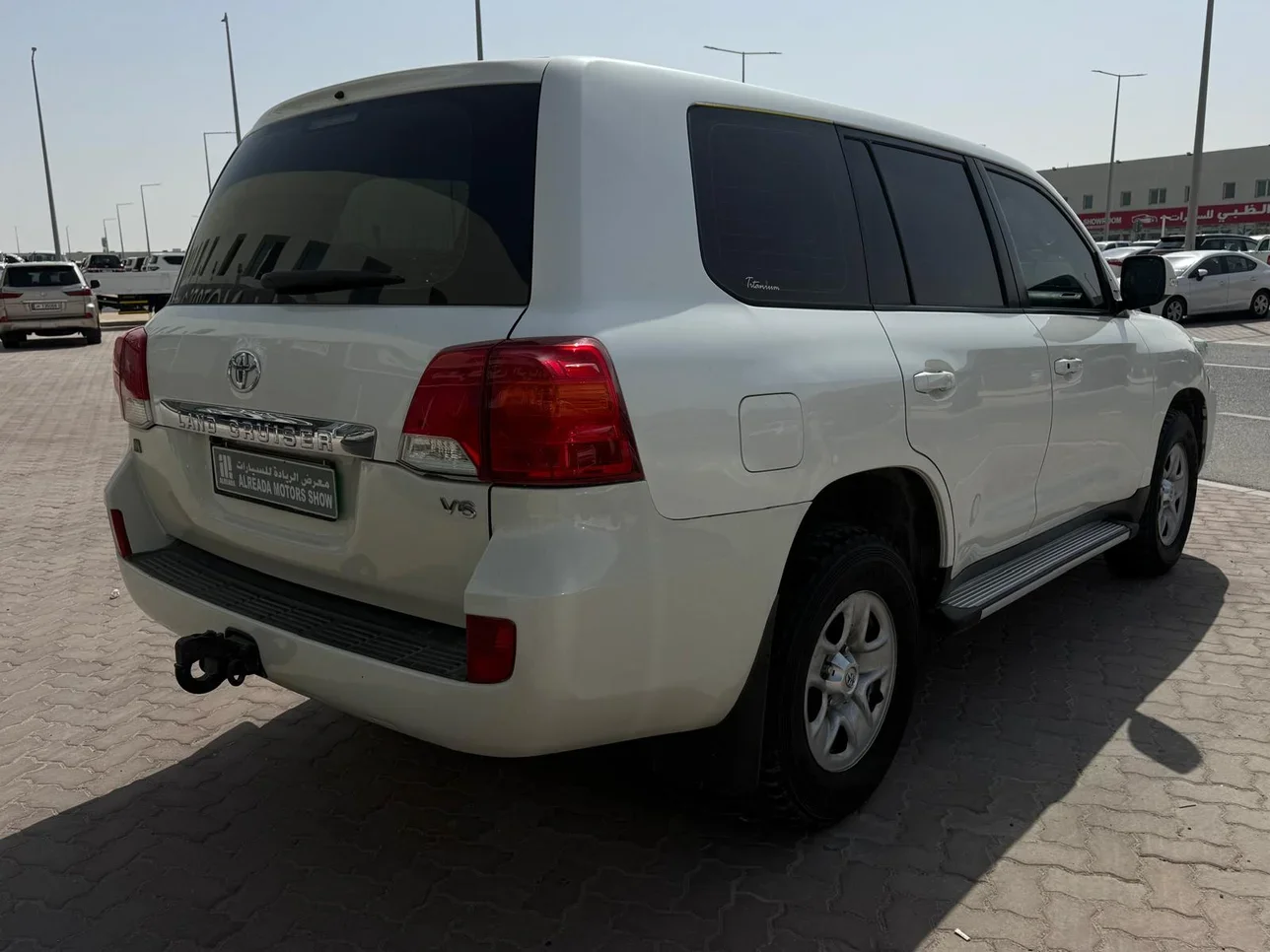 تويوتا لاند كروزر جي 2012 اوتوماتيك 318,000 كم 6 سلندر دفع رباعي اس يو في أبيض