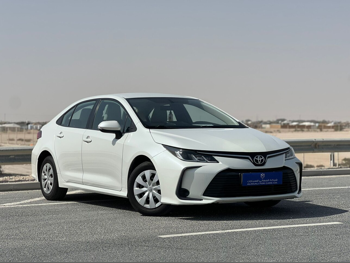 تويوتا  كورولا  اكس ال اي  2020  اوتوماتيك  155,000 كم  4 سلندر  سحب امامي  سيدان  أبيض