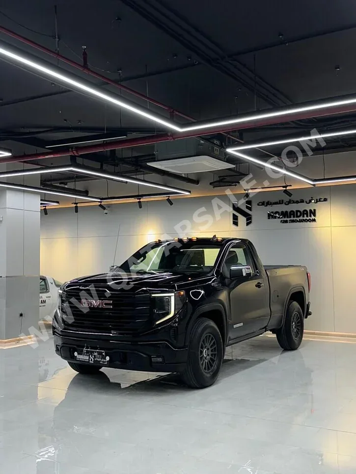 GMC  Sierra  Elevation  2022  Automatic  202,000 Km  8 Cylinder  Four Wheel Drive (4WD)  Pick Up  Black