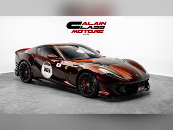 فيراري  812  2023  اوتوماتيك  219 كم  12 سلندر  دفع كلي مستمر  كوبيه \ سبورت  عنابي