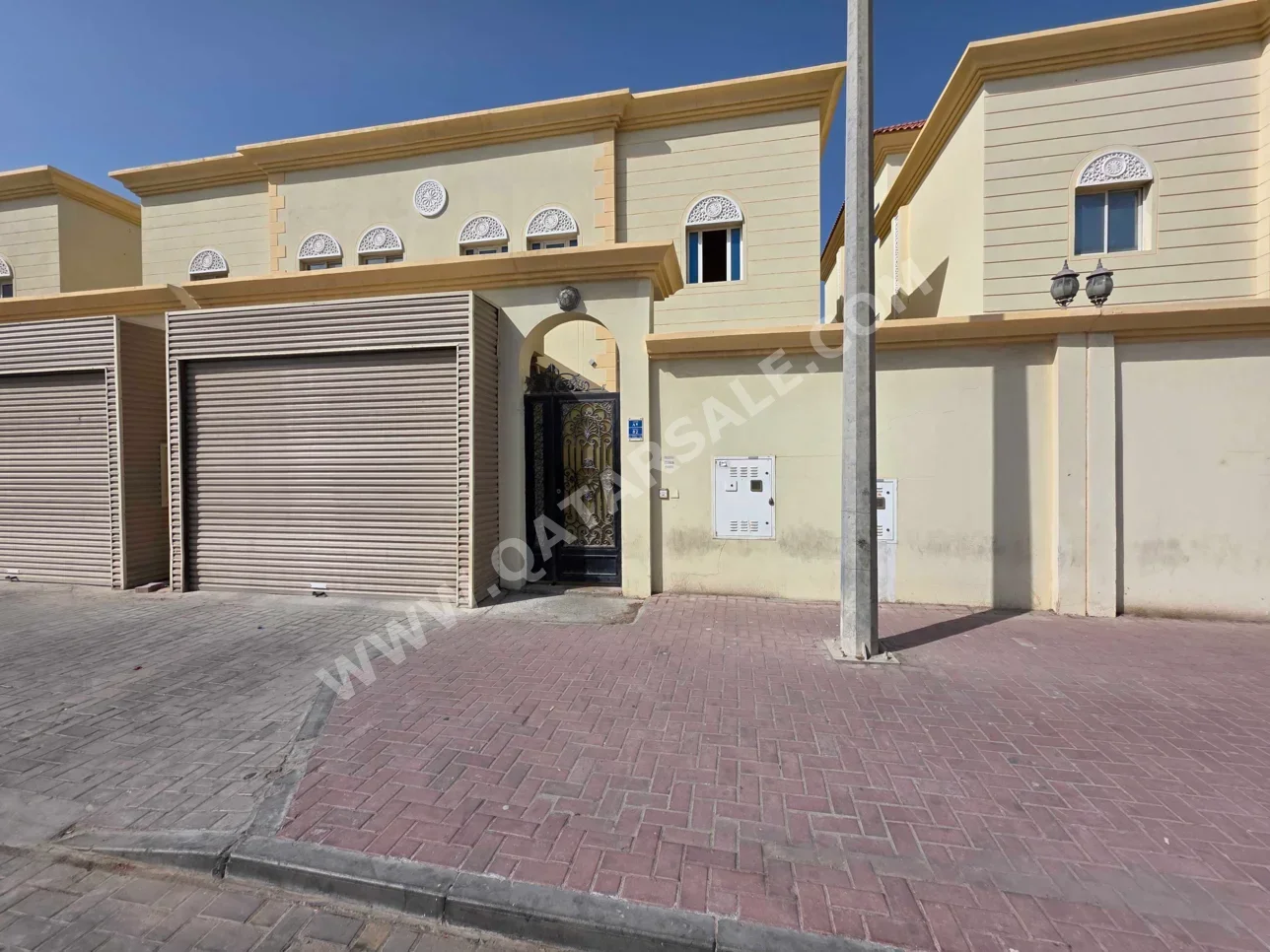 Family Residential  - Not Furnished  - Doha  - Al Markhiya  - 7 Bedrooms