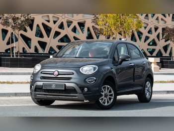 فيات  500  اكس  2019  اوتوماتيك  130,000 كم  4 سلندر  سحب امامي  هاتشباك  رمادي