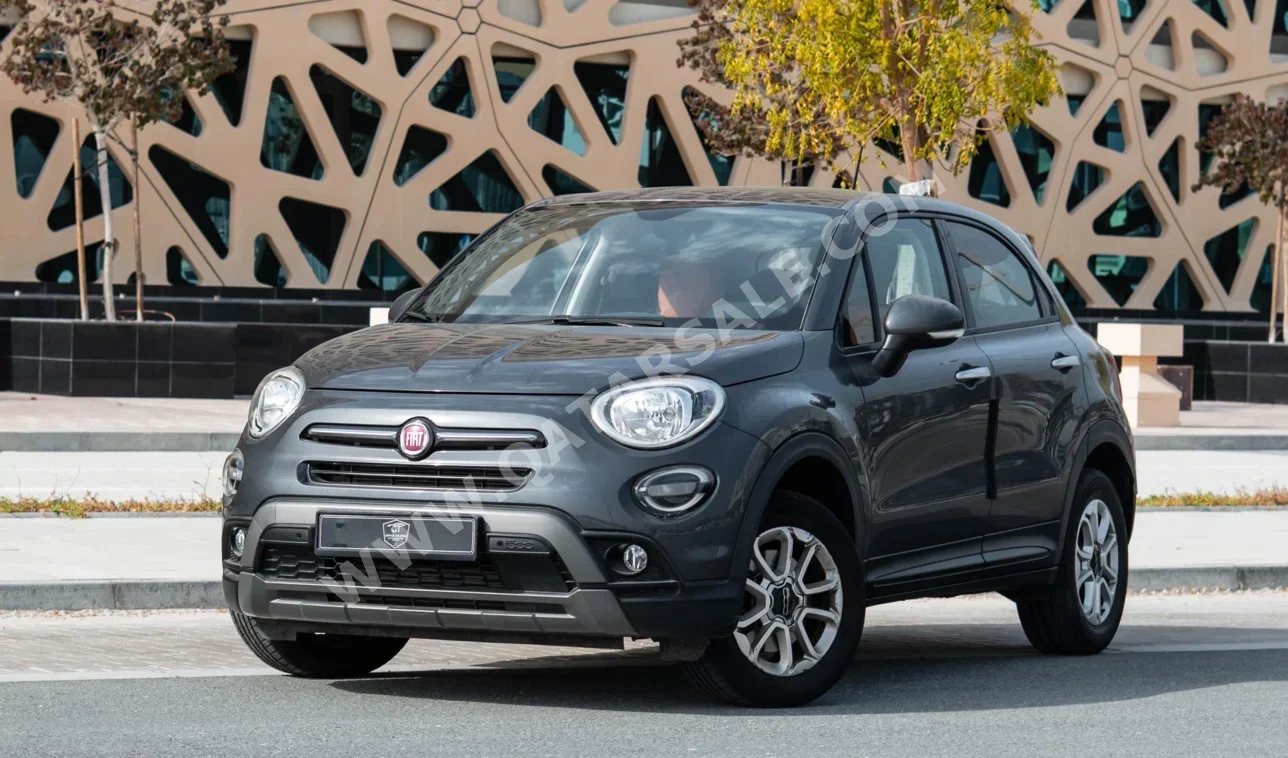 فيات  500  اكس  2019  اوتوماتيك  130,000 كم  4 سلندر  سحب امامي  هاتشباك  رمادي