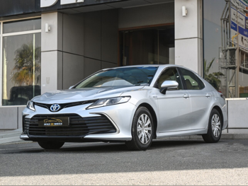 Toyota  Camry  Hybrid  2022  Automatic  350,000 Km  4 Cylinder  Front Wheel Drive (FWD)  Sedan  Silver