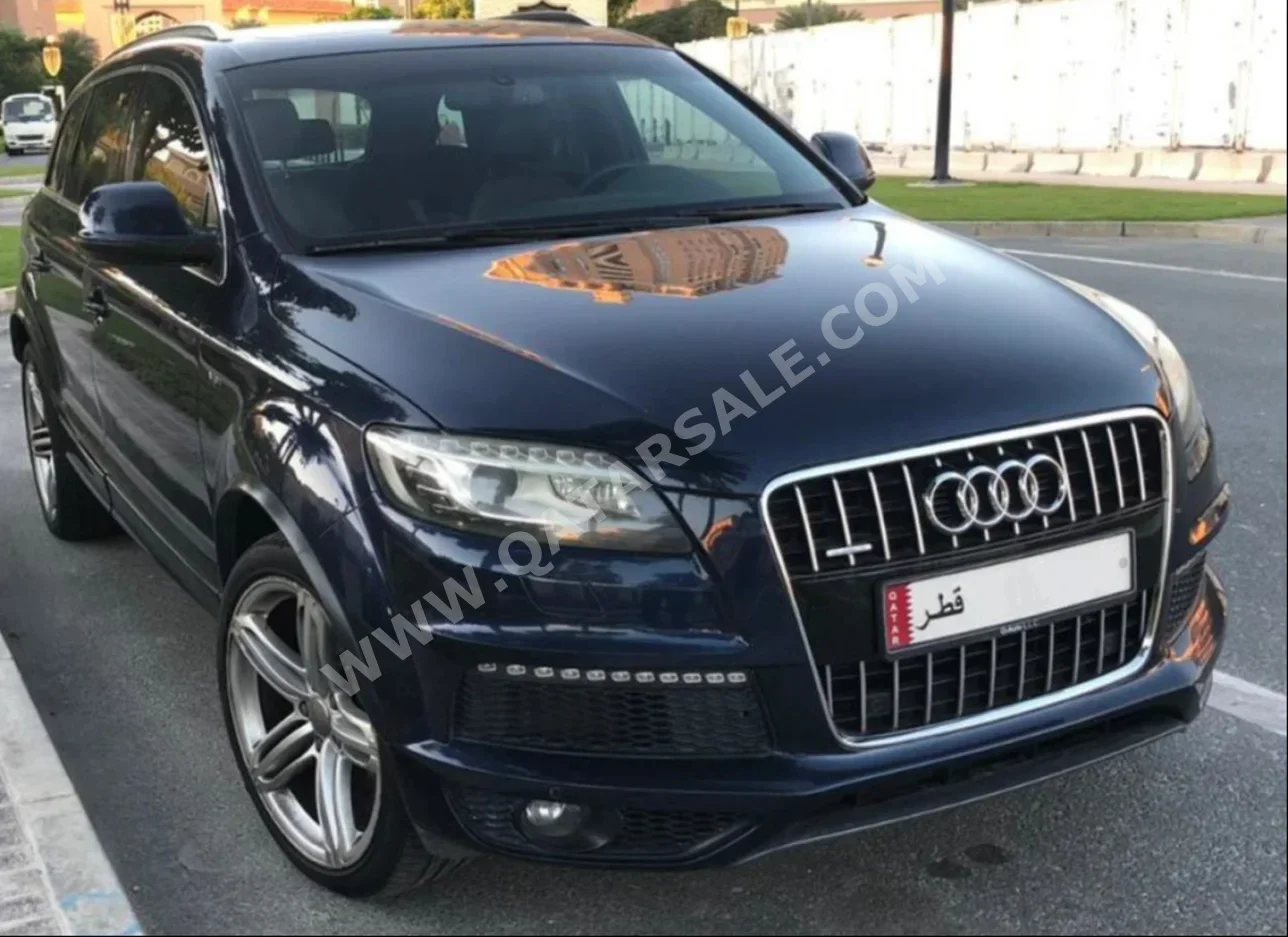 اودي كيو 7 3.0 2014 اوتوماتيك 96,170 كم 6 سلندر دفع رباعي اس يو في أزرق غامق