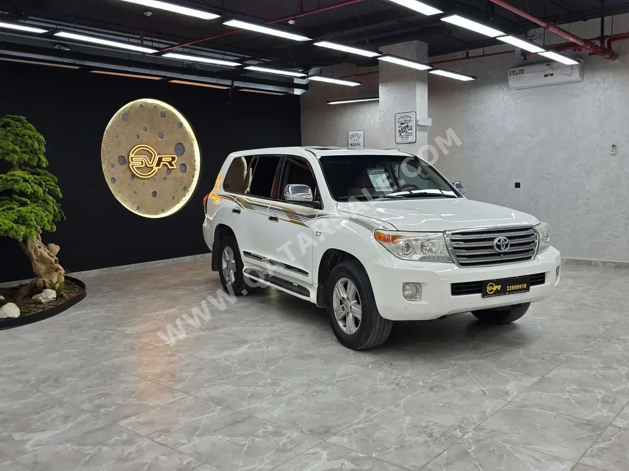 تويوتا  لاند كروزر  في اكس ار  2014  اوتوماتيك  293,000 كم  8 سلندر  دفع رباعي  اس يو في  أبيض