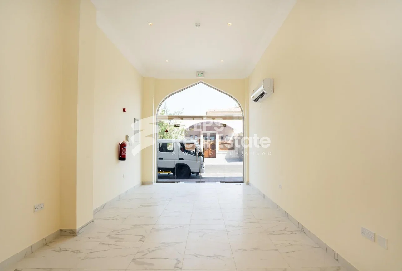 Commercial Shops - Not Furnished  - Doha  For Rent  - Nuaija