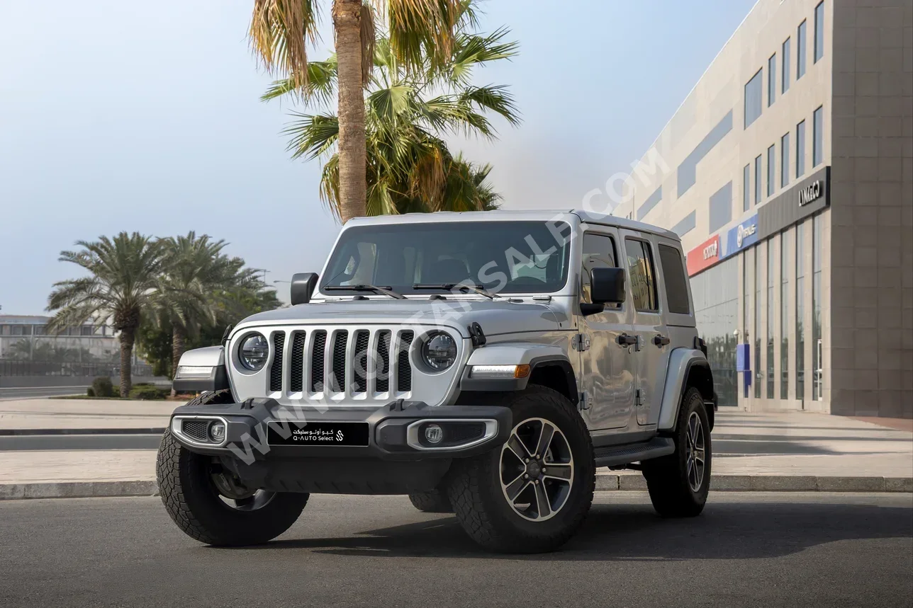 جييب  رانجلار  صحارى  2023  اوتوماتيك  52,000 كم  6 سلندر  دفع رباعي  اس يو في  فضي  تحت الضمان