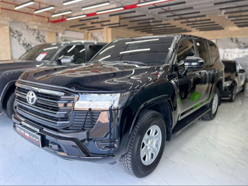 Toyota  Land Cruiser  GX  2024  Automatic  38,000 Km  6 Cylinder  Four Wheel Drive (4WD)  SUV  Black  With Warranty