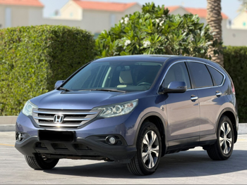 هوندا  سي آر في  2014  اوتوماتيك  261,000 كم  4 سلندر  دفع كلي مستمر  اس يو في  أزرق غامق