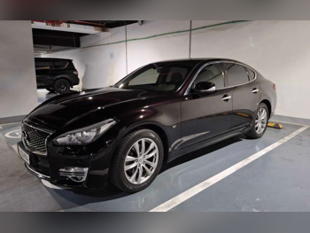 Infiniti  Q  70  2016  Automatic  86,660 Km  6 Cylinder  Rear Wheel Drive (RWD)  Sedan  Black