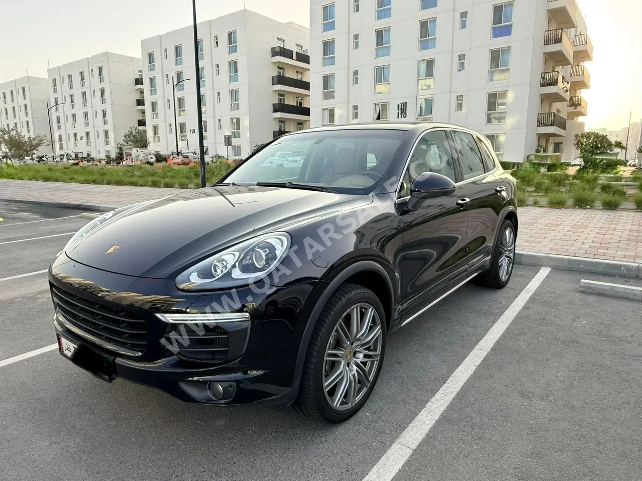 بورش  كيان  اس  2015  اوتوماتيك  81,000 كم  8 سلندر  دفع رباعي  اس يو في  أسود