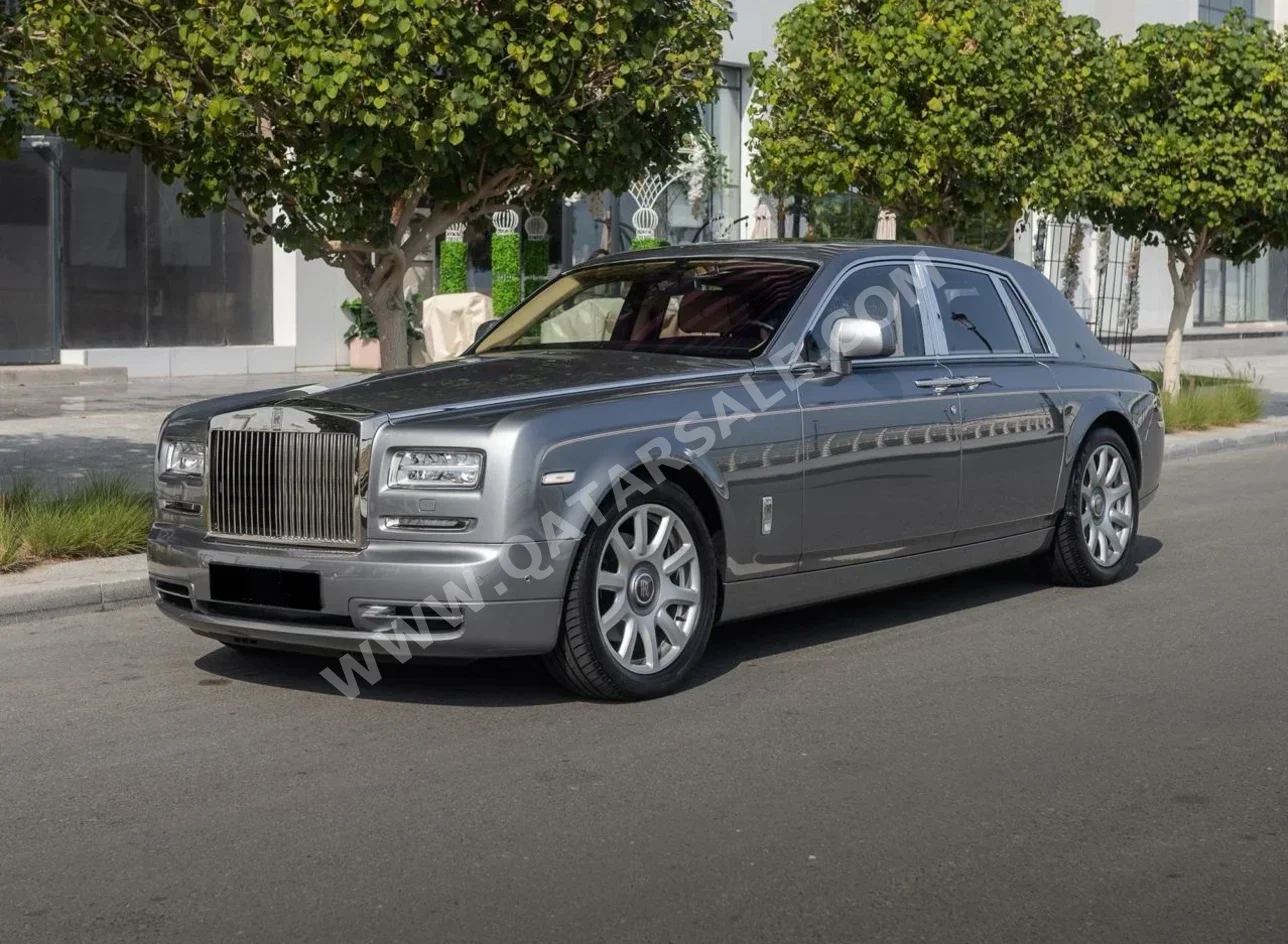 رولز - رويس  فانتوم  2015  اوتوماتيك  26,000 كم  12 سلندر  دفع كلي مستمر  سيدان  رمادي