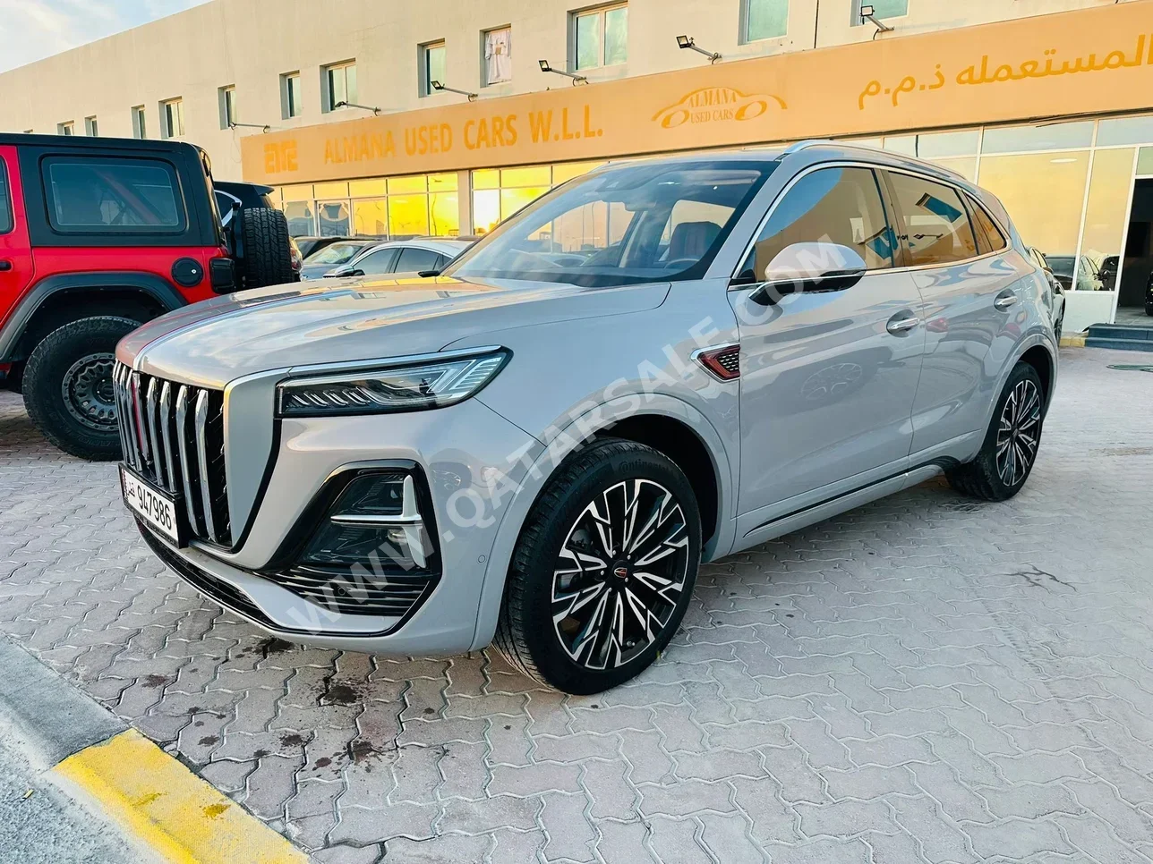 Hongqi HS5 2025 Automatic 8,700 Km 4 Cylinder All Wheel Drive (AWD) SUV Gray With Warranty