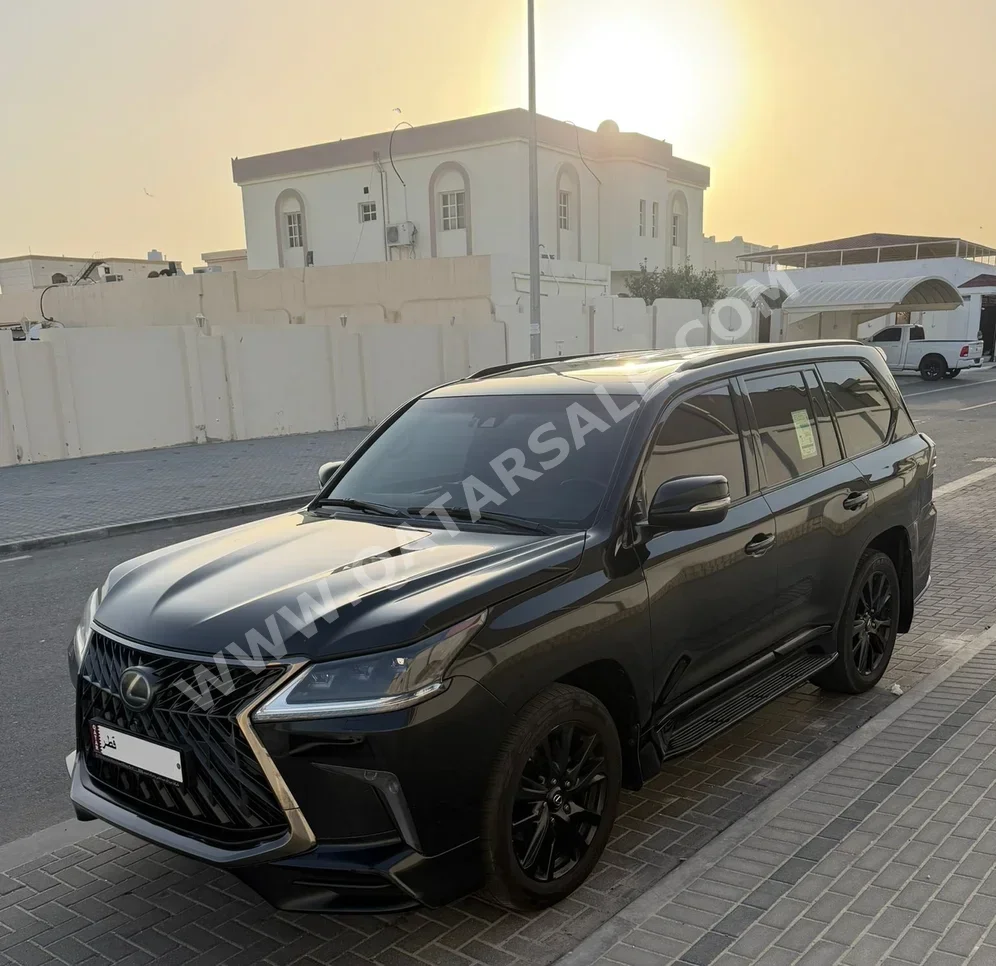 لكزس ال اكس 570 اس بلاك ايديشن 2020 اوتوماتيك 246,000 كم 8 سلندر دفع رباعي اس يو في أسود