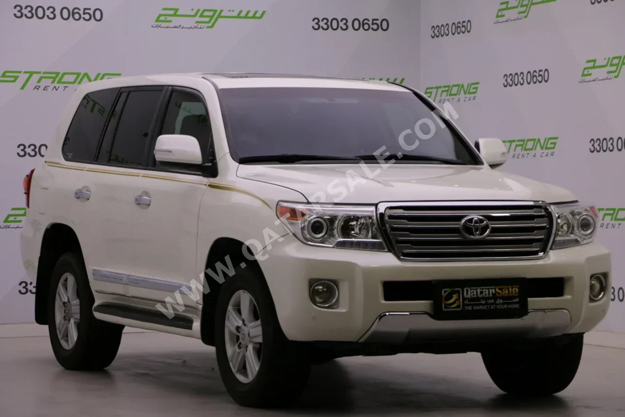 تويوتا  لاند كروزر  في اكس ار  2015  اوتوماتيك  260,000 كم  8 سلندر  دفع رباعي  اس يو في  أبيض لؤلؤي