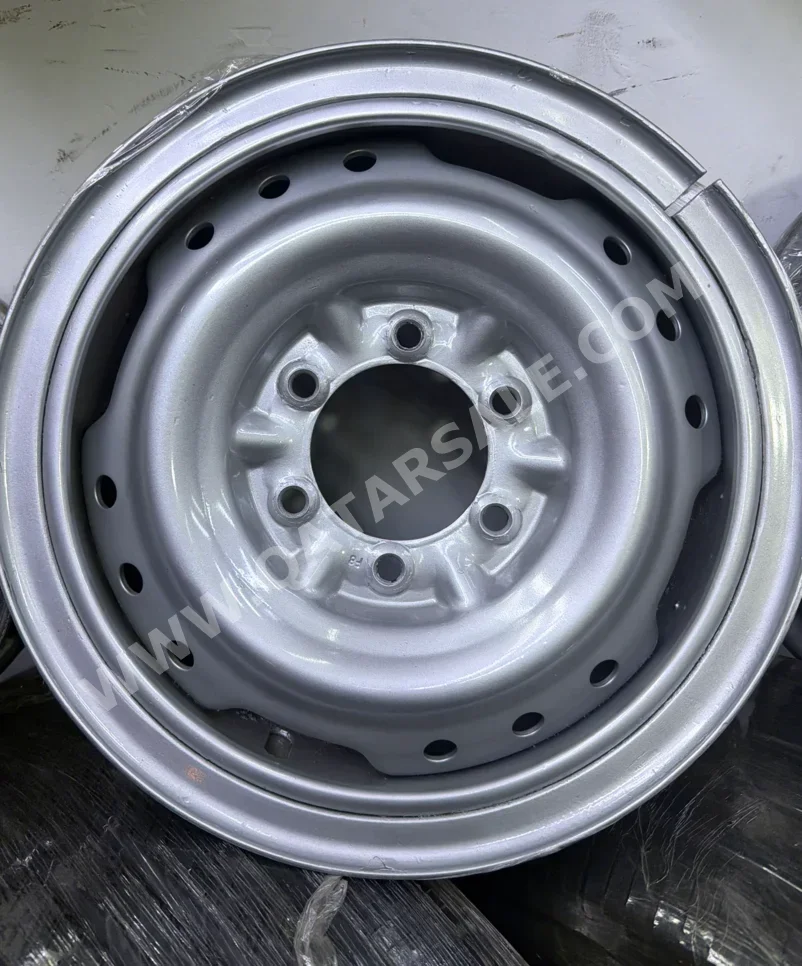 Wheel Rims Nissan  Steel /  16''  Silver  2009 & Earlier  4  4