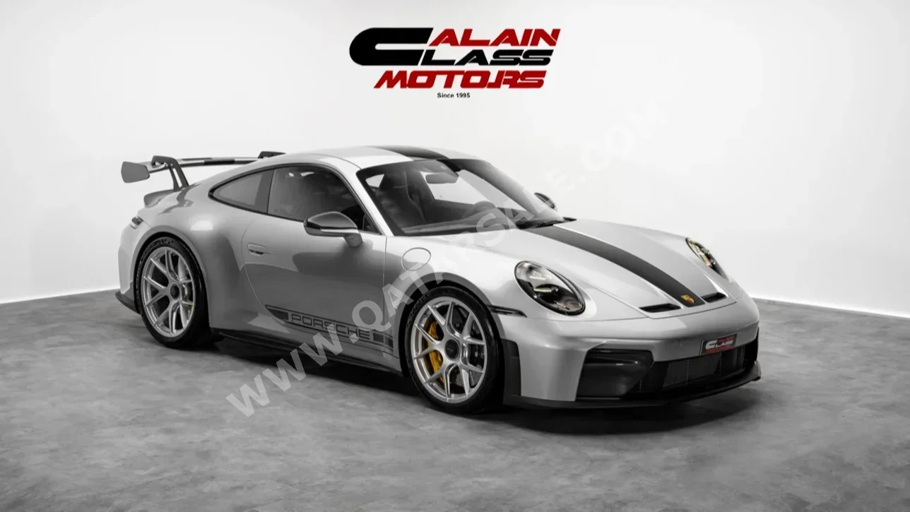 بورش 911 جي تي 3 2025 اوتوماتيك 2,328 كم 6 سلندر دفع خلفي كوبيه \ سبورت فضي