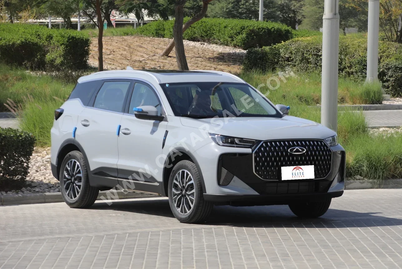 شيري  تيجو  7  2026  اوتوماتيك  0 كم  4 سلندر  سحب امامي  اس يو في  رمادي فاتح  تحت الضمان