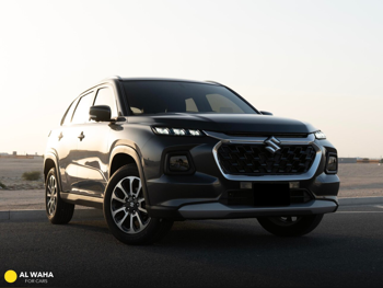 سوزوكي  غراند فيتارا  2024  اوتوماتيك  22,000 كم  4 سلندر  دفع رباعي  اس يو في  رمادي  تحت الضمان