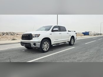 تويوتا  تندرا  بلاتينيوم  2012  اوتوماتيك  457,000 كم  8 سلندر  دفع رباعي  بيكب  أبيض