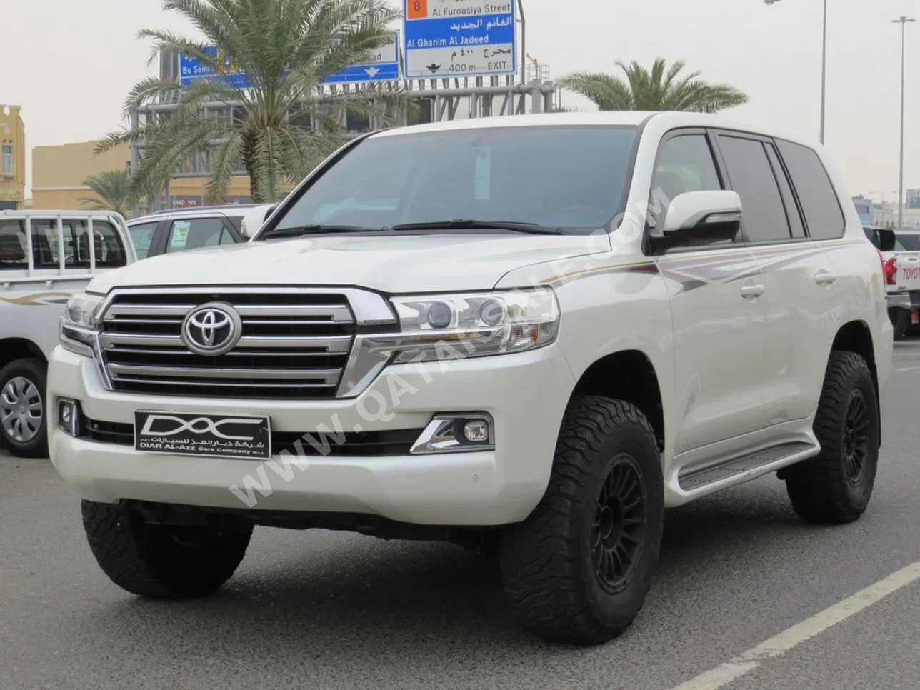 تويوتا  لاند كروزر  جي اكس ار  2018  اوتوماتيك  290,000 كم  6 سلندر  دفع رباعي  اس يو في  أبيض
