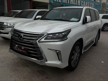 Lexus  LX  570  2016  Automatic  279,000 Km  8 Cylinder  Four Wheel Drive (4WD)  SUV  White