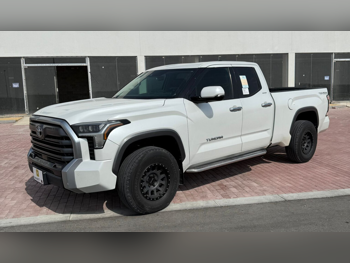 Toyota  Tundra  TRD  2022  Automatic  128,000 Km  8 Cylinder  Four Wheel Drive (4WD)  Pick Up  White