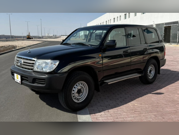 Toyota  Land Cruiser  GX  2003  Automatic  200,000 Km  6 Cylinder  Four Wheel Drive (4WD)  SUV  Black