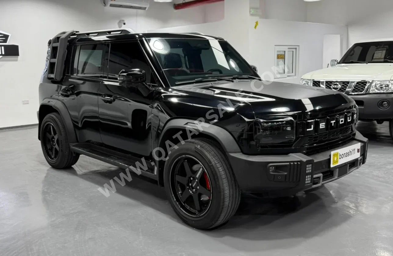 Jetour T2 Luxury Plus 2025 Automatic 11,365 Km 4 Cylinder Four Wheel Drive (4WD) SUV Black With Warranty