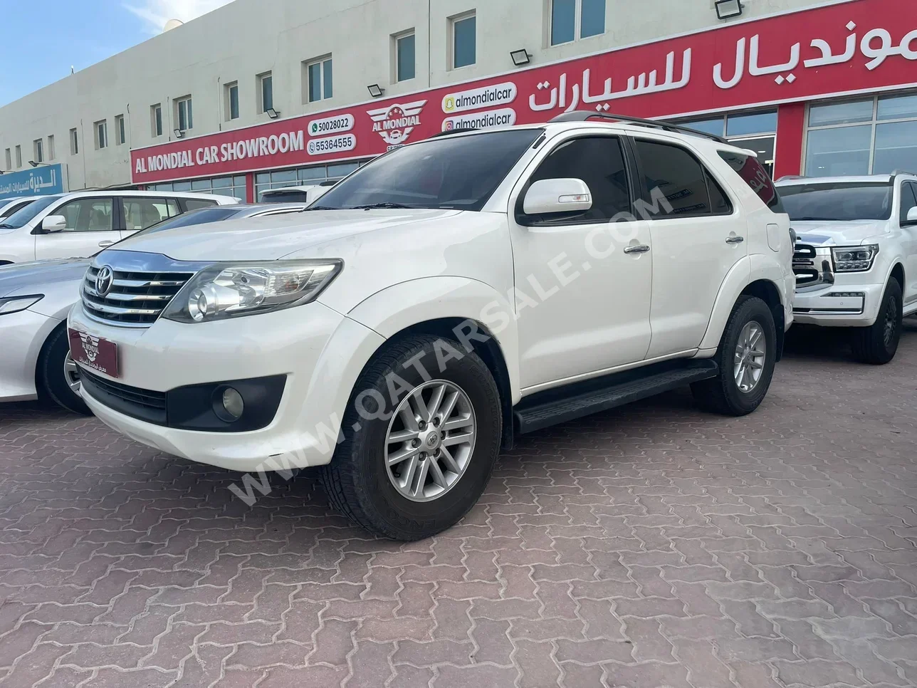 تويوتا  فورشنر  2015  اوتوماتيك  198,000 كم  6 سلندر  دفع رباعي  اس يو في  أبيض