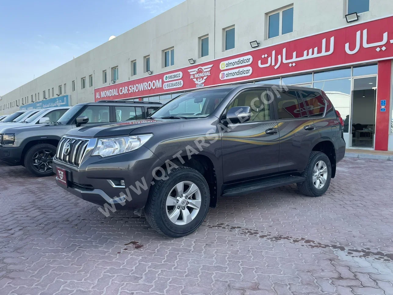 تويوتا برادو تي اكس ال 2022 اوتوماتيك 142,000 كم 6 سلندر دفع رباعي اس يو في رمادي