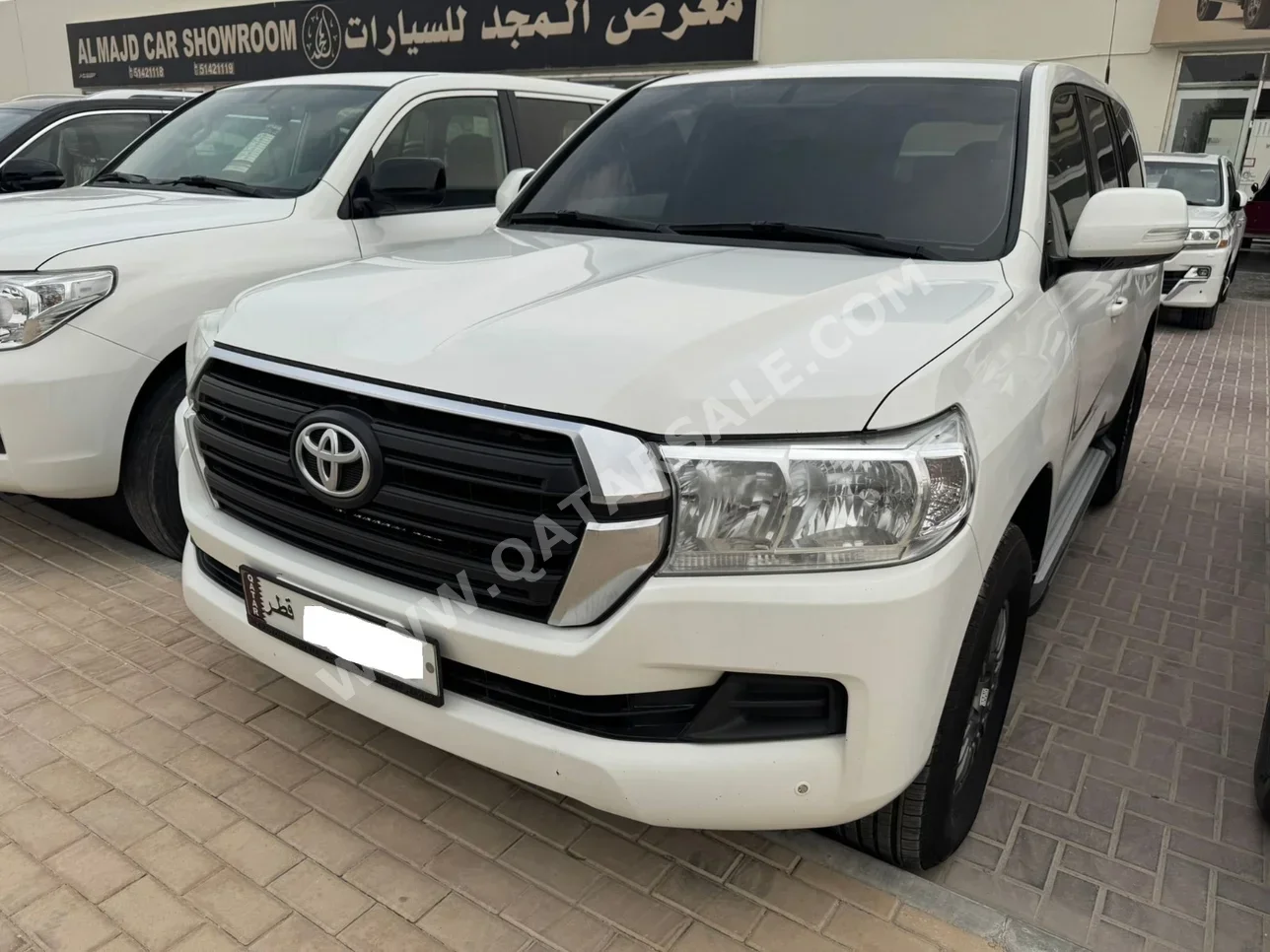 Toyota Land Cruiser G 2020 Automatic 239,000 Km 6 Cylinder Four Wheel Drive (4WD) SUV White