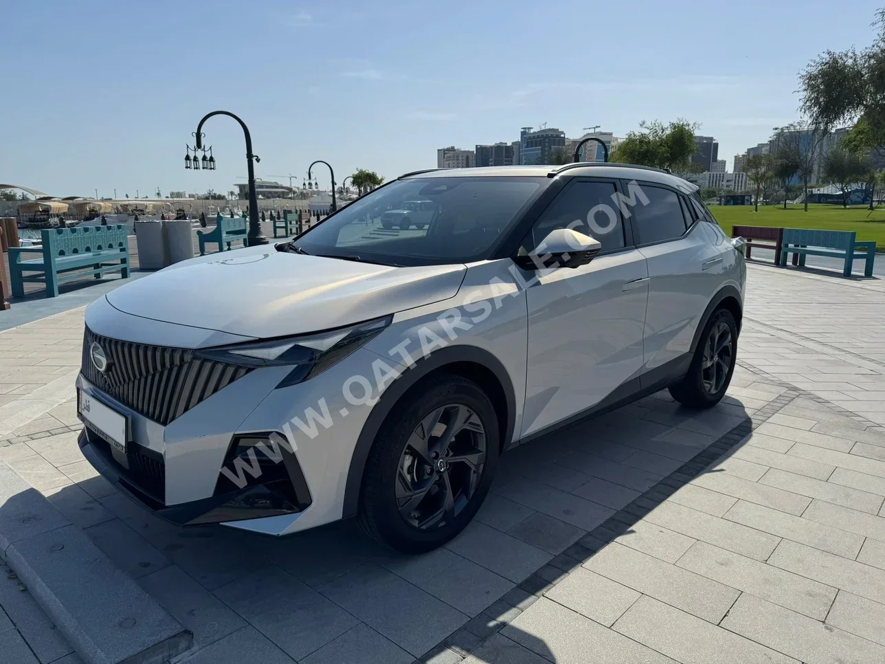 جاك إمزوم 2025 اوتوماتيك 14,000 كم 4 سلندر سحب امامي اس يو في فضي تحت الضمان