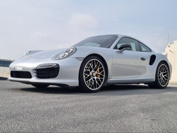 بورش  911  توربو اس  2015  اوتوماتيك  123,000 كم  6 سلندر  دفع خلفي  كوبيه \ سبورت  فضي  تحت الضمان