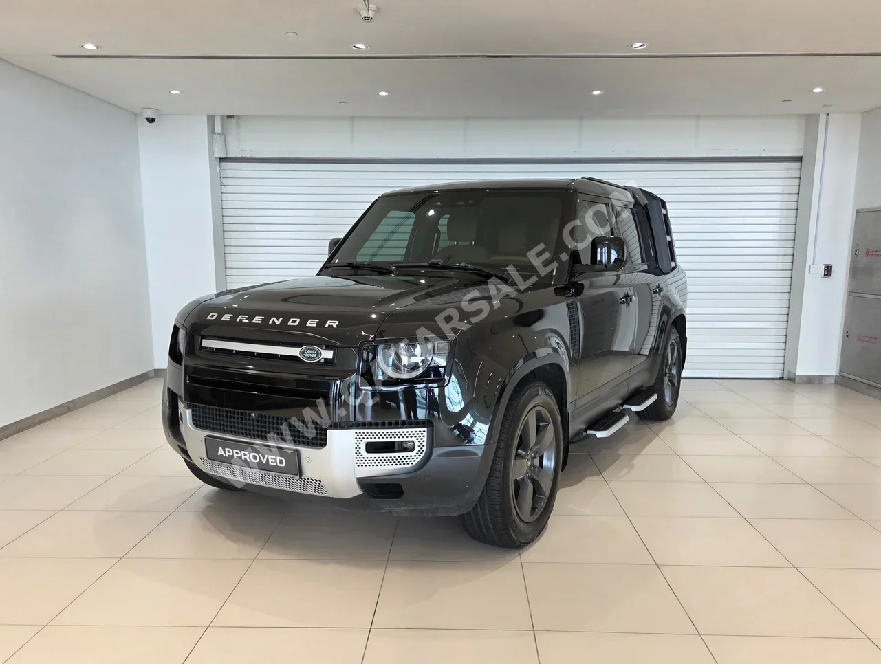 Land Rover  Defender  130 HSE  2023  Automatic  31,570 Km  6 Cylinder  Four Wheel Drive (4WD)  SUV  Black  With Warranty