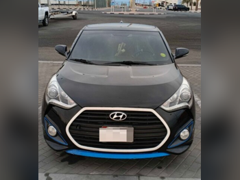 Hyundai  Veloster  Turbo  2016  Automatic  171,000 Km  4 Cylinder  Four Wheel Drive (4WD)  Hatchback  Black and Blue