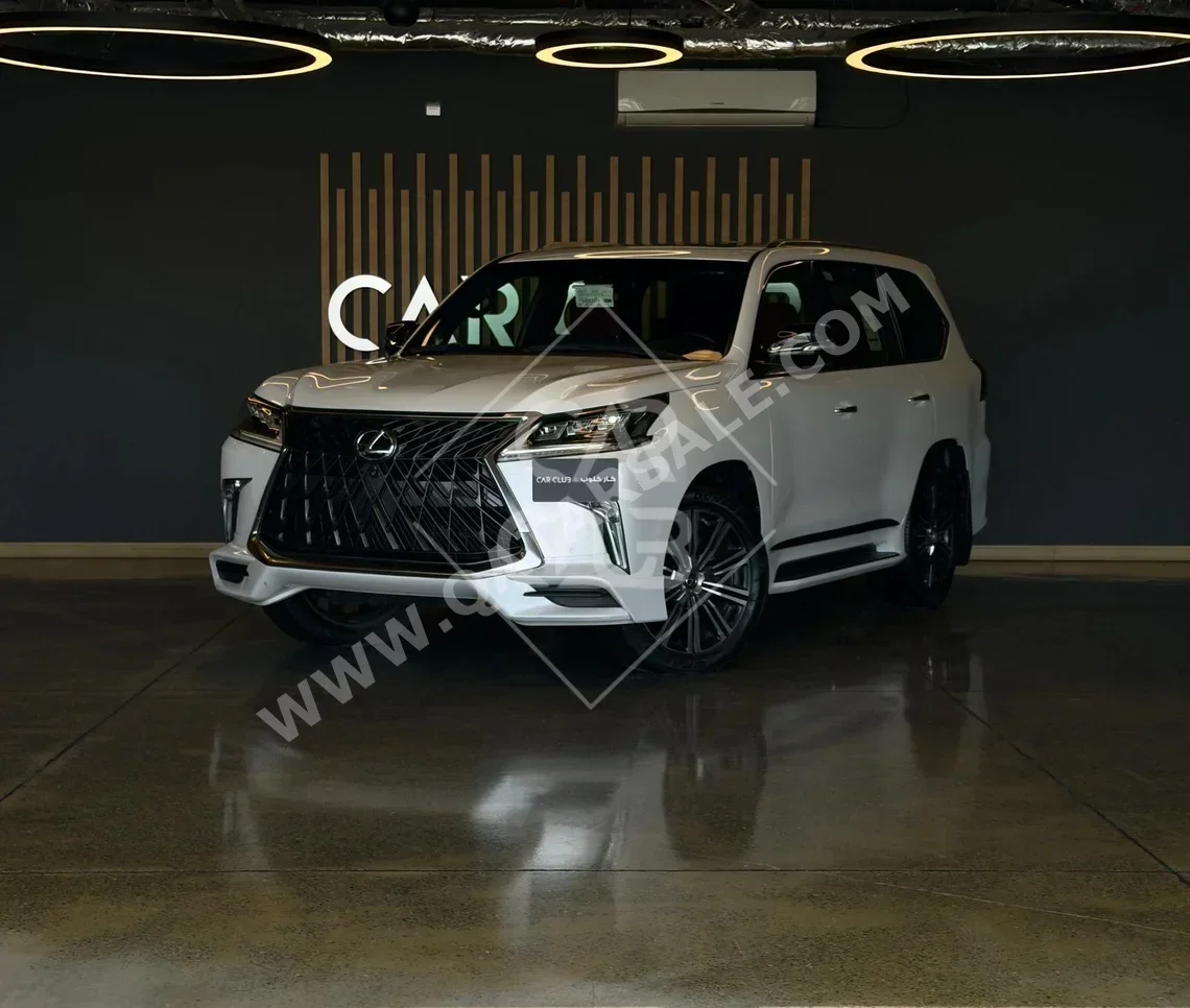Lexus  LX  570 S  2018  Automatic  177,000 Km  8 Cylinder  Four Wheel Drive (4WD)  SUV  White