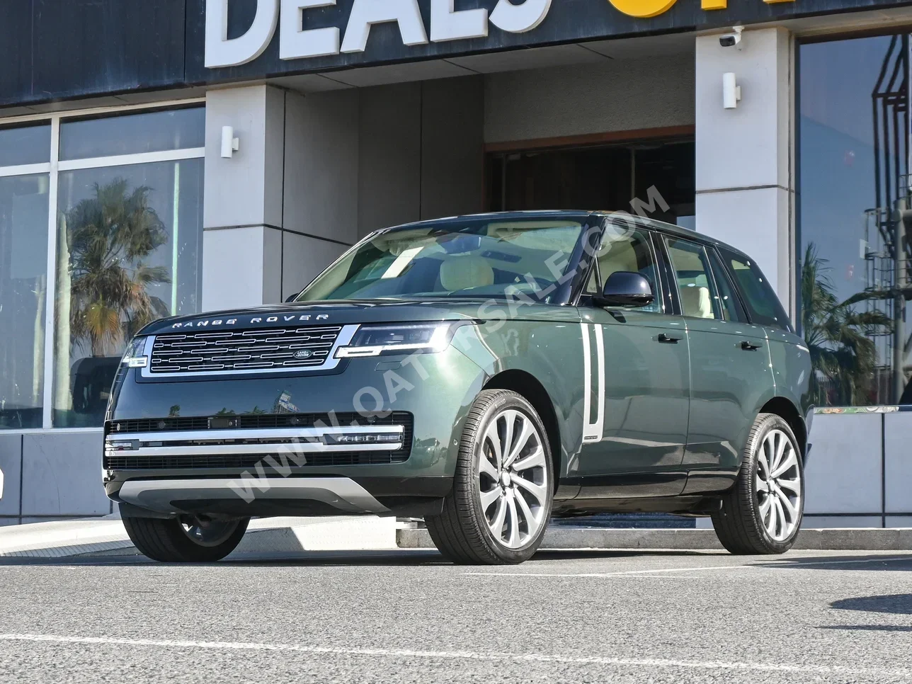 لاند روفر  رنج روفر  فوج اوتوبايوغرافي  2025  اوتوماتيك  0 كم  6 سلندر  دفع رباعي  اس يو في  أخضر عشبي  تحت الضمان