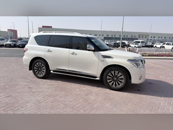 نيسان  باترول  بلاتنيوم  2016  اوتوماتيك  238,000 كم  8 سلندر  دفع رباعي  اس يو في  أبيض