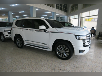 Toyota  Land Cruiser  GXR Twin Turbo  2026  Automatic  9,000 Km  6 Cylinder  Four Wheel Drive (4WD)  SUV  White  With Warranty