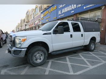 Ford  F  350  2016  Automatic  69,000 Km  8 Cylinder  Four Wheel Drive (4WD)  Pick Up  White