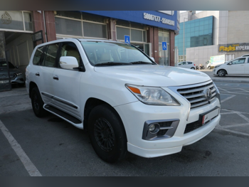 Lexus  LX  570  2009  Automatic  297,000 Km  8 Cylinder  Four Wheel Drive (4WD)  SUV  White