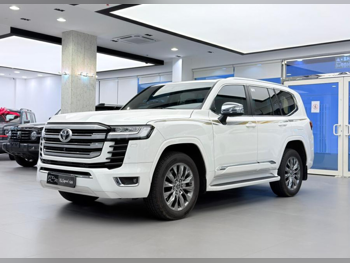 Toyota  Land Cruiser  VX Twin Turbo  2025  Automatic  10,000 Km  6 Cylinder  Four Wheel Drive (4WD)  SUV  White  With Warranty