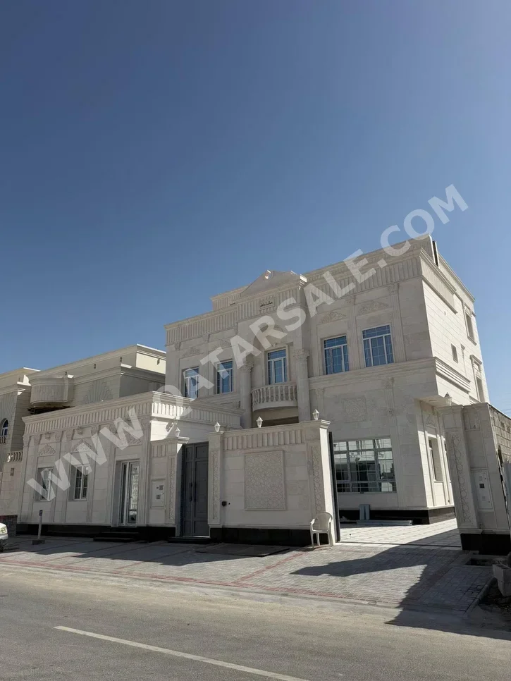 Family Residential  - Not Furnished  - Al Wakrah  - Al Wukair  - 8 Bedrooms